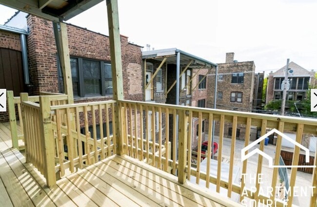 Photo - 3550 N Racine Ave Unit 1