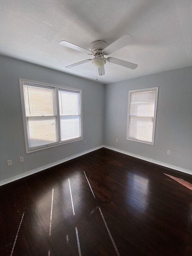 Photo - 225 St Johns St