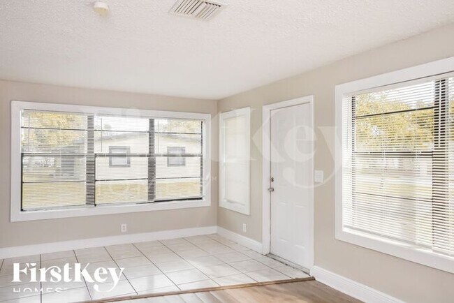 Photo - 1501 NW 16th Ln