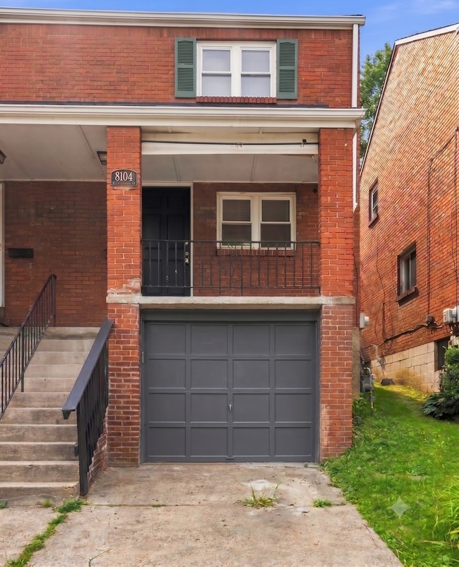 Building Photo - 8106 Westmoreland Ave Unit 8104