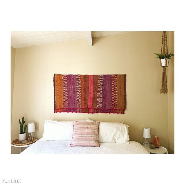 Photo - 2 br, 1 bath Apartment - 710 3rd St