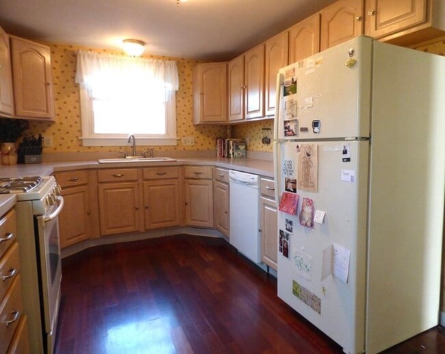 Photo - 298 Main St Unit 1