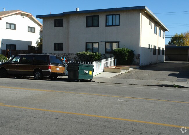 Photo - 1040 Clyde Ave