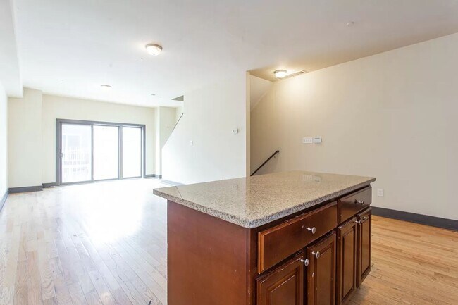 Photo - 1826 W Norris St Unit 2