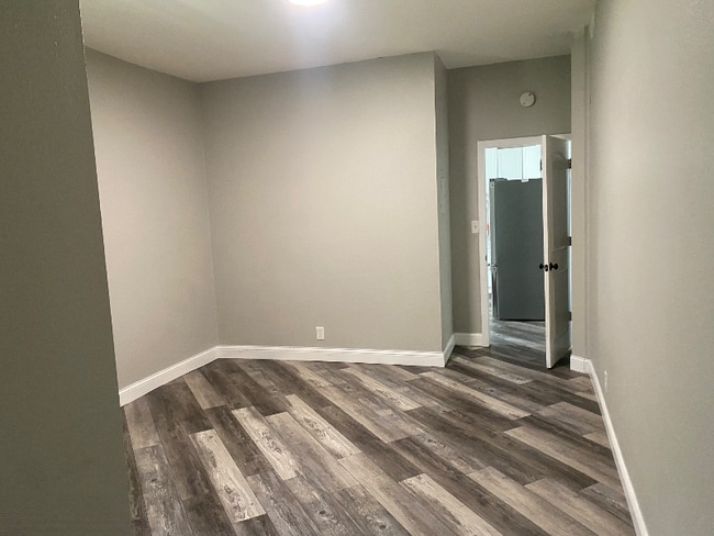 Building Photo - 3400 E 14th St