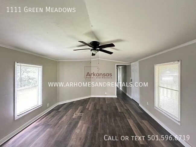 1111 Green Meadows Dr
