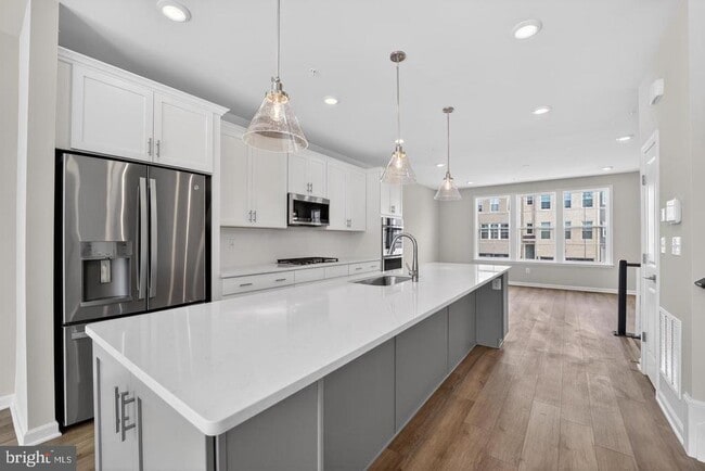 Photo - 2914 Lewis and Clark Ave