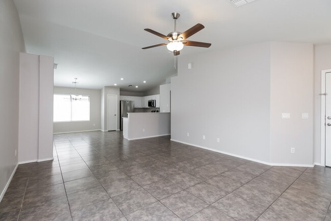 Photo - 5727 S 17th Ave