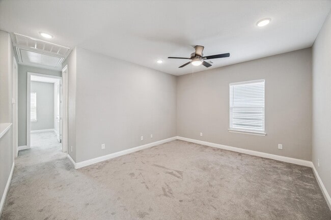 Photo - 5443 Camaguey St