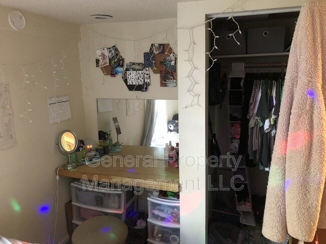 Photo - 3 bedroom 1 bathroom on Water street and n... Unit 3