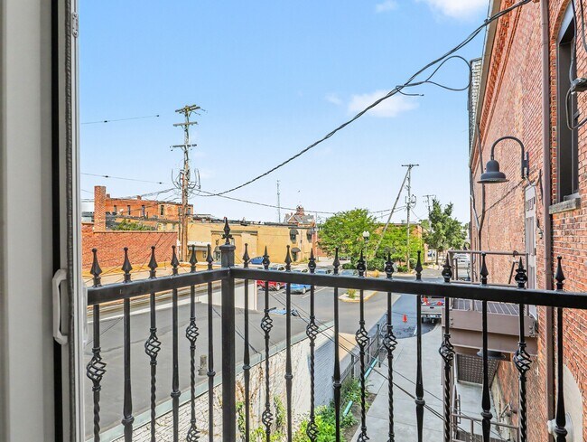 125 E Maumee St Unit 2