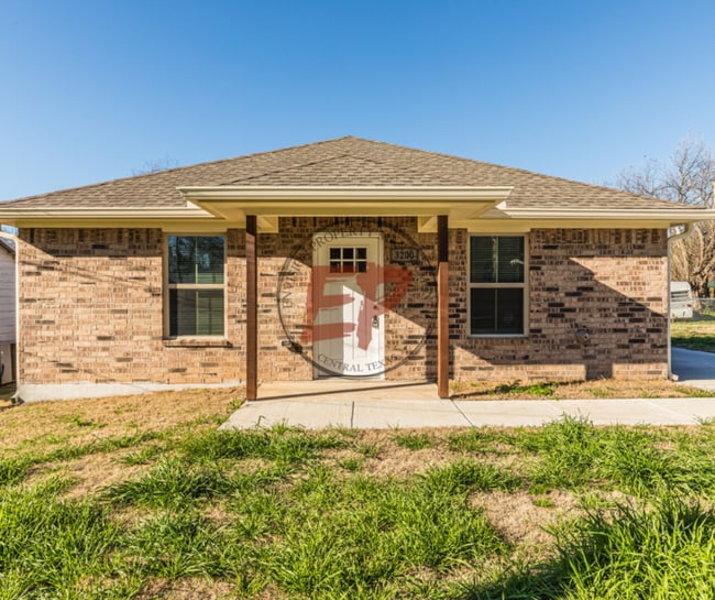 Building Photo - 3200 N 17th St