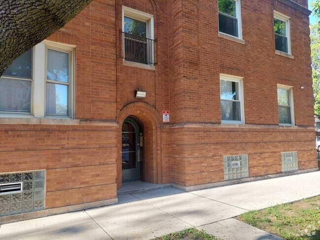 Building Photo - 3104 W 64th St Rental