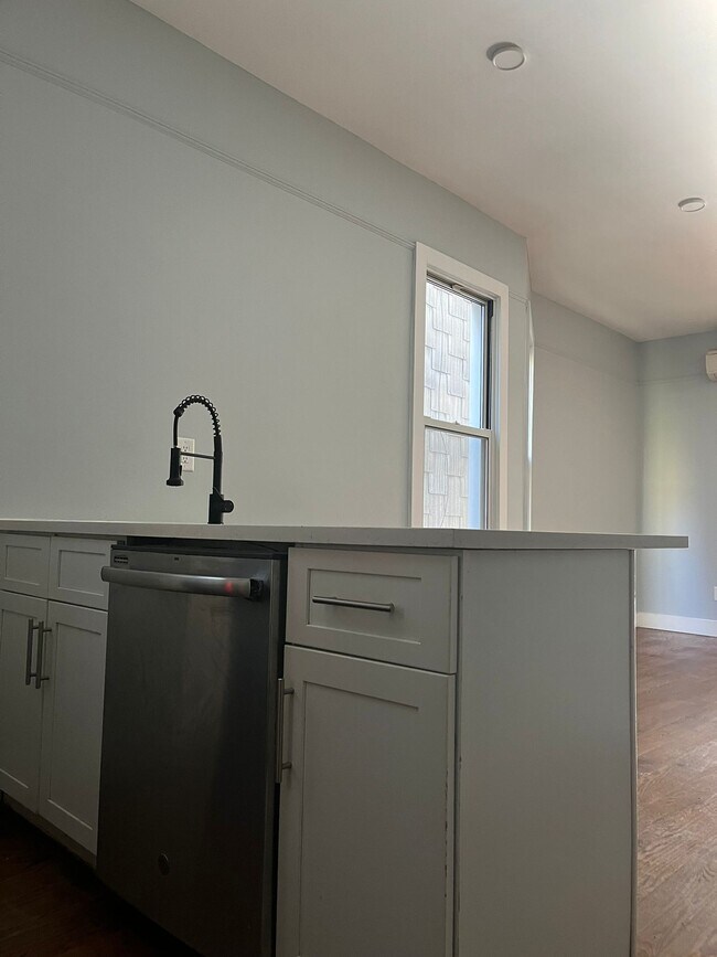 Photo - 113 Duncan Ave Unit 2B