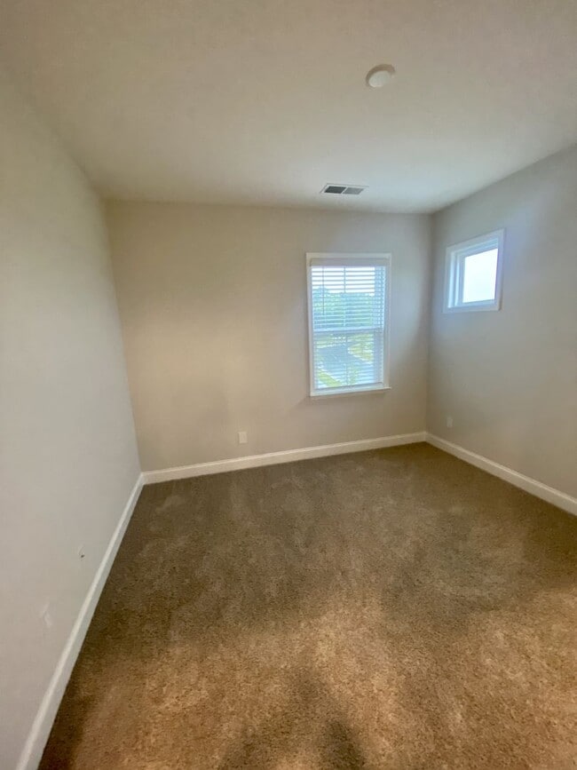 Photo - End Unit Townhouse in Terraces at Farmington