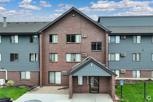 Building Photos - The Commons