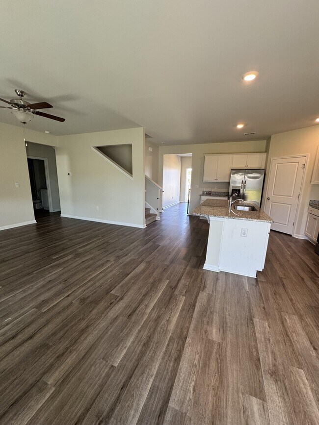 128 Shucking St