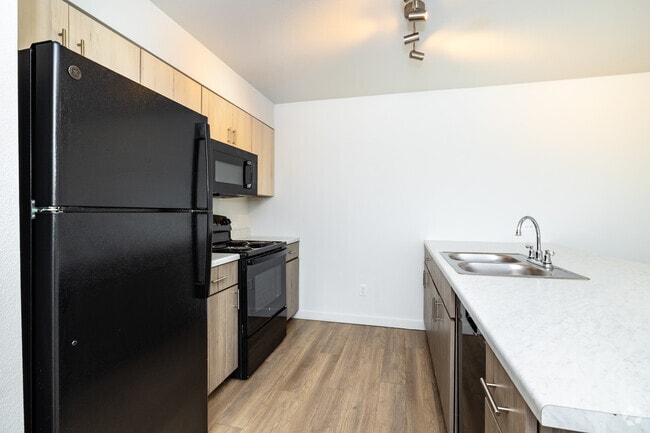 3BR, 2BA - 1,036SF - Kitchen