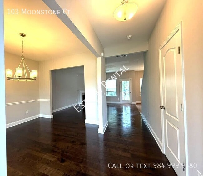 Photo - 103 Moonstone Ct