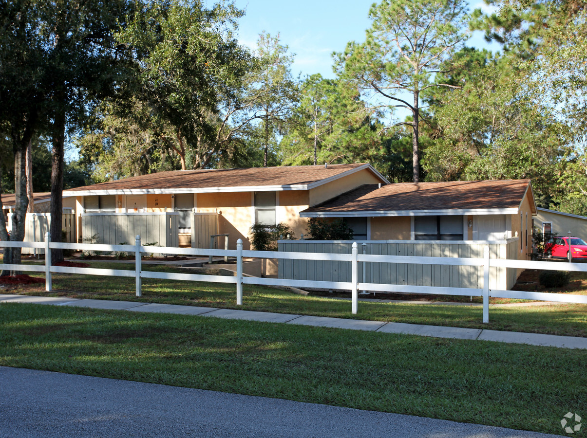 Laurel Oaks - Laurel Oaks Apartments