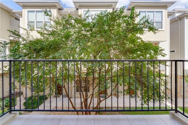 Photo - 1115 Kinney Ave Unit #11