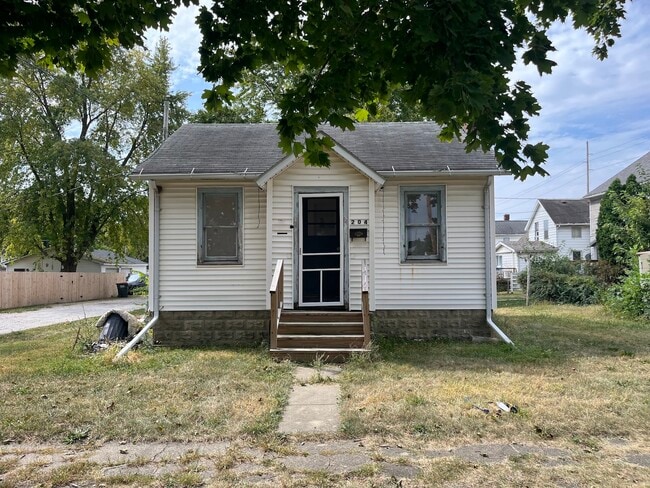 Building Photo - 204 E Orleans St Rental