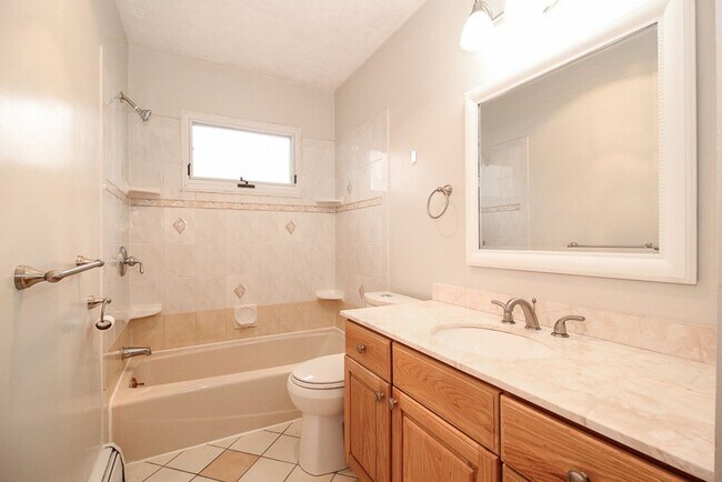 Photo - 3 bed/1.5 bath Ranch!