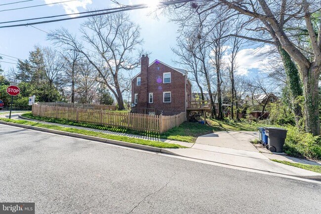Photo - 4901 7th St N