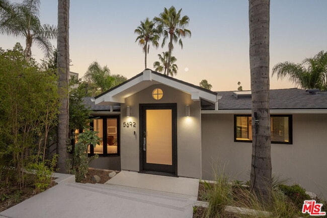 Photo - 5692 Holly Oak Dr