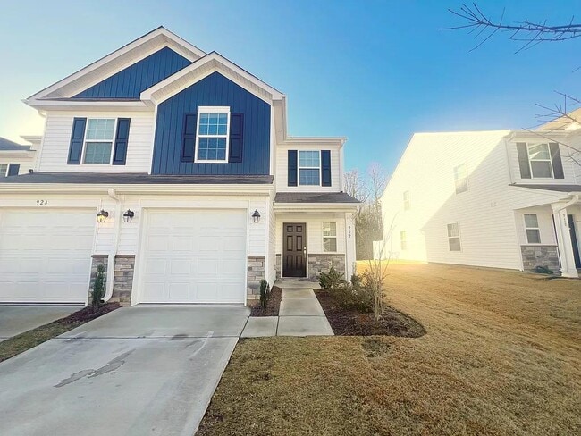 Building Photo - 922 Powder Crk Dr