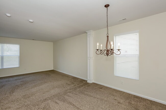 Photo - 6731 Sequoia Hills Dr