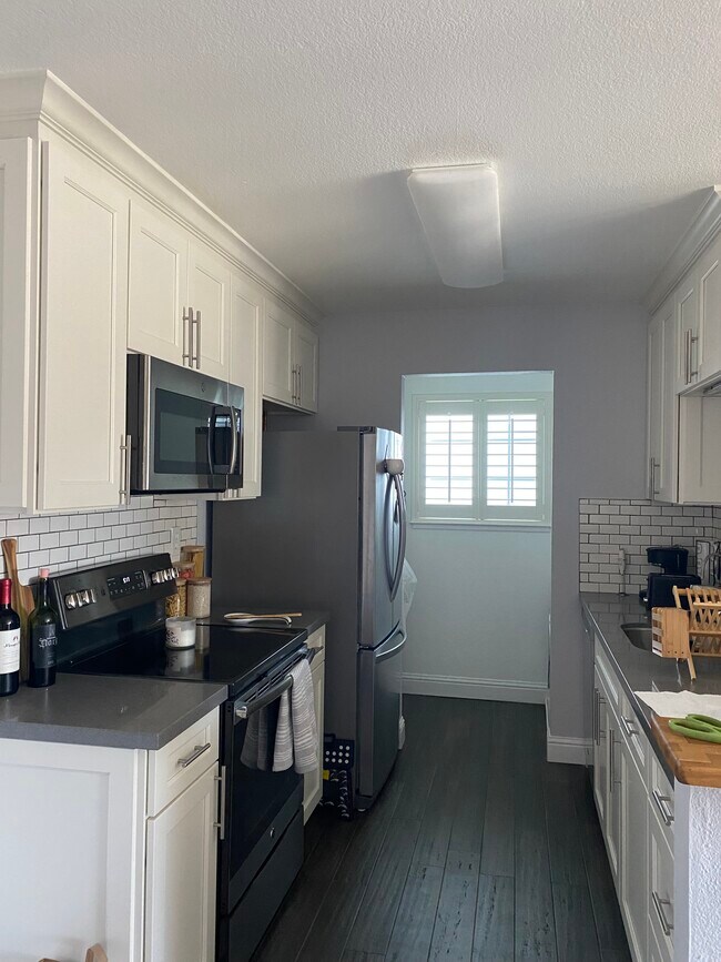 kitchen and private laundry in unit - 177 Lighthouse Dr Unit 177 Lighthouse Drive