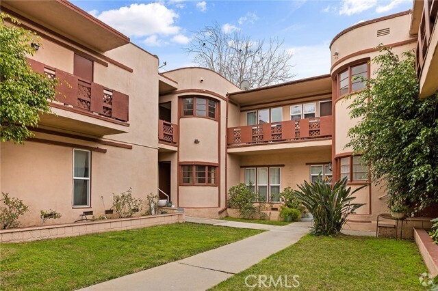 Building Photo - 1520 Michigan Ave Unit 2 Rental