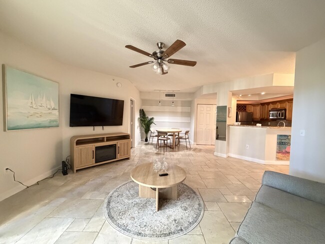 Photo - 720 S Sapodilla Ave Unidad 206