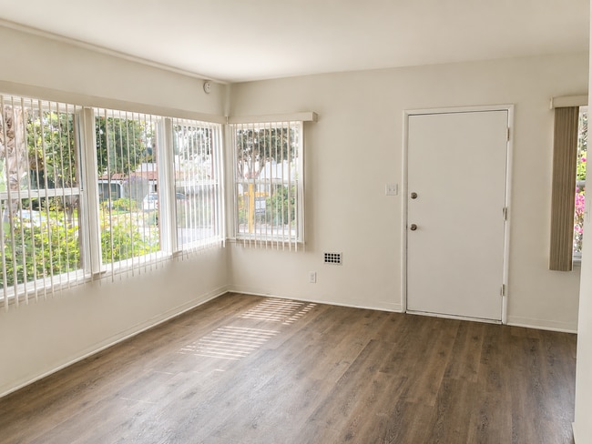 Photo - Ventura Duplex on Quiet Street Unidad 1559