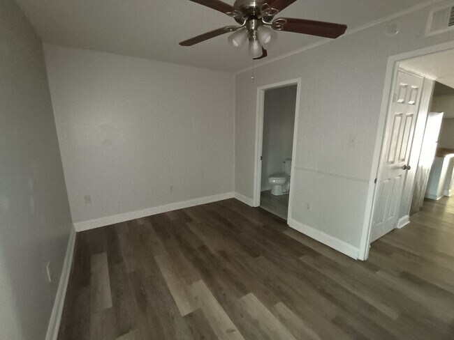 Photo - aya2467 Unit 8