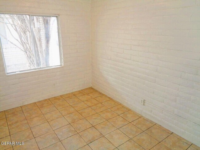 Photo - 3028 E Glen Dr