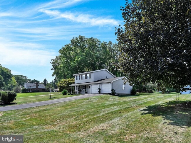 Photo - 120 Duquesne Dr
