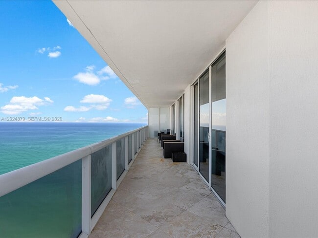 Building Photo - 1830 S Ocean Dr Unit 4508