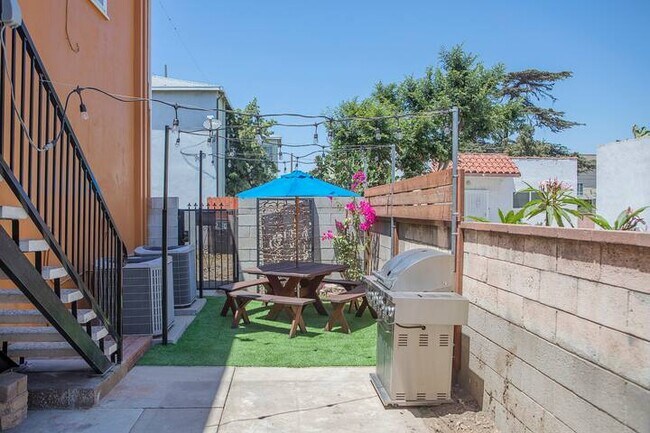 Photo - 714 S Eucalyptus Ave Unit 712