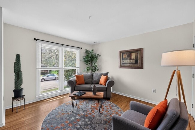 Photo - 1512 Lakeview Ave