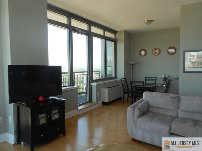 Photo - 1 Spring St Unit 2305