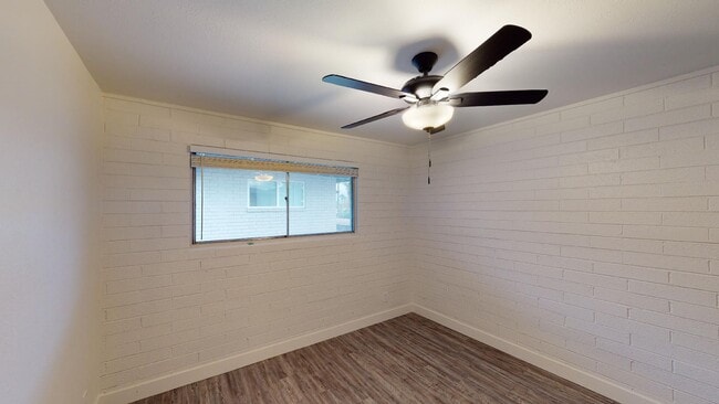 Royal Palms Apartments