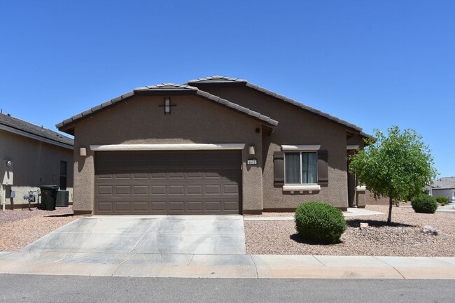Building Photo - Newer 2021 Beautiful home in gated communi...
