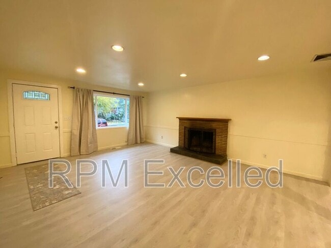 Photo - 3216 S 208th St