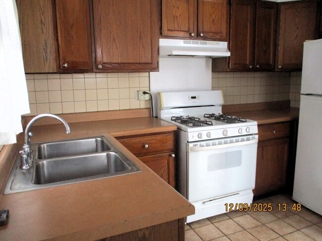 Photo - 8785 S Corcoran Rd