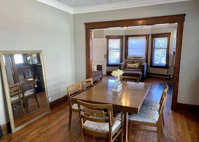 Photo - 11710 Buckingham Ave Unidad 2nd Floor