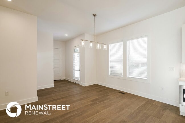 Photo - 922 Crescent Hill Rd