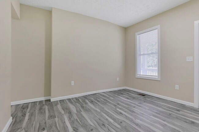 Photo - 216 W Park Ave
