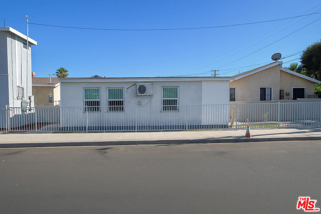 Photo - 356 W 90th St